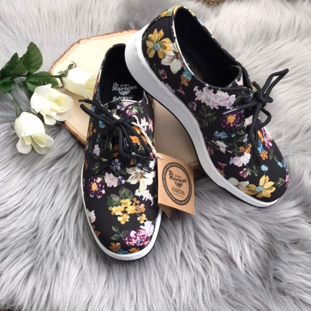 🔥Dr Marten Flower Patterns Casual Style NWT - Picture 2 of 10